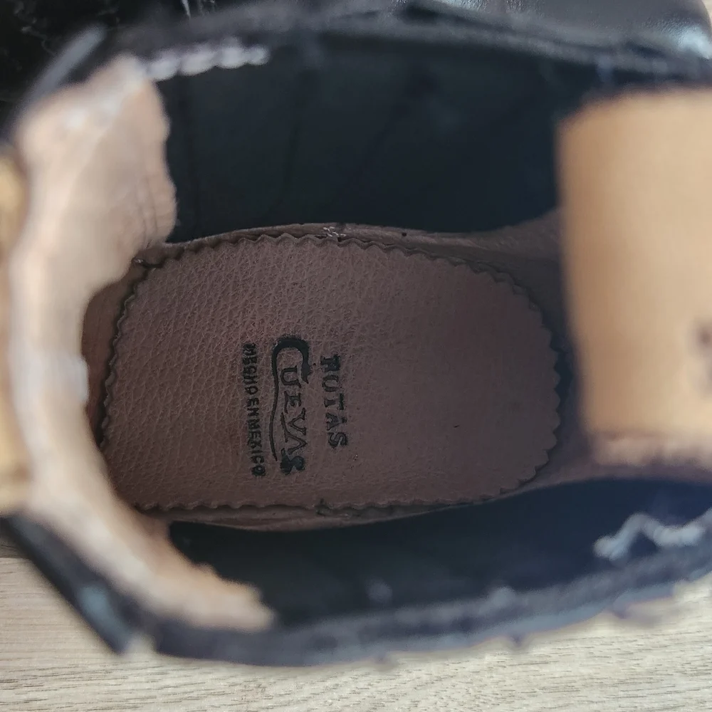 Botas Cuevas Black‎ Leather Chelsea Boots Kids Size 9